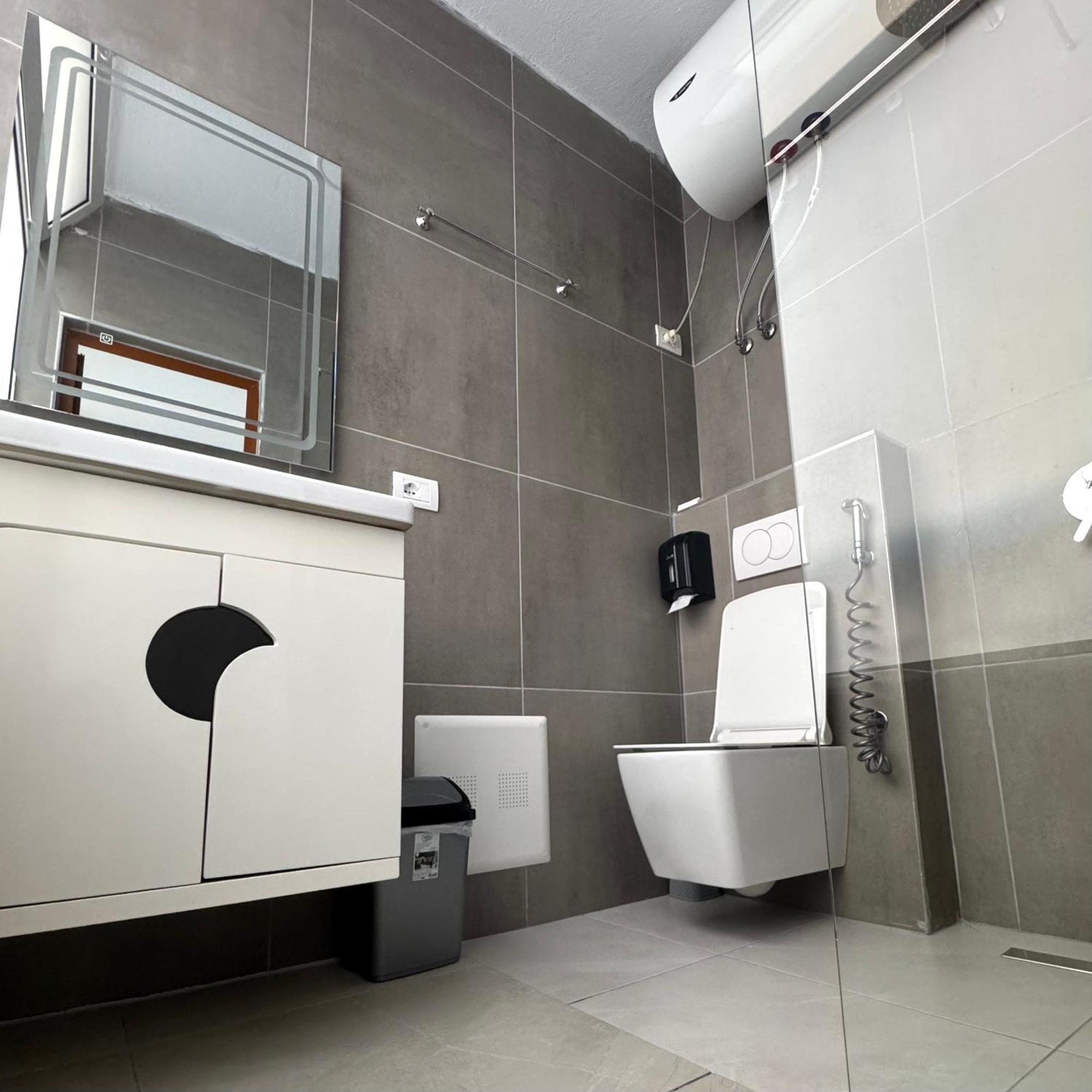 Hi5 Rooms Tirana Exterior photo